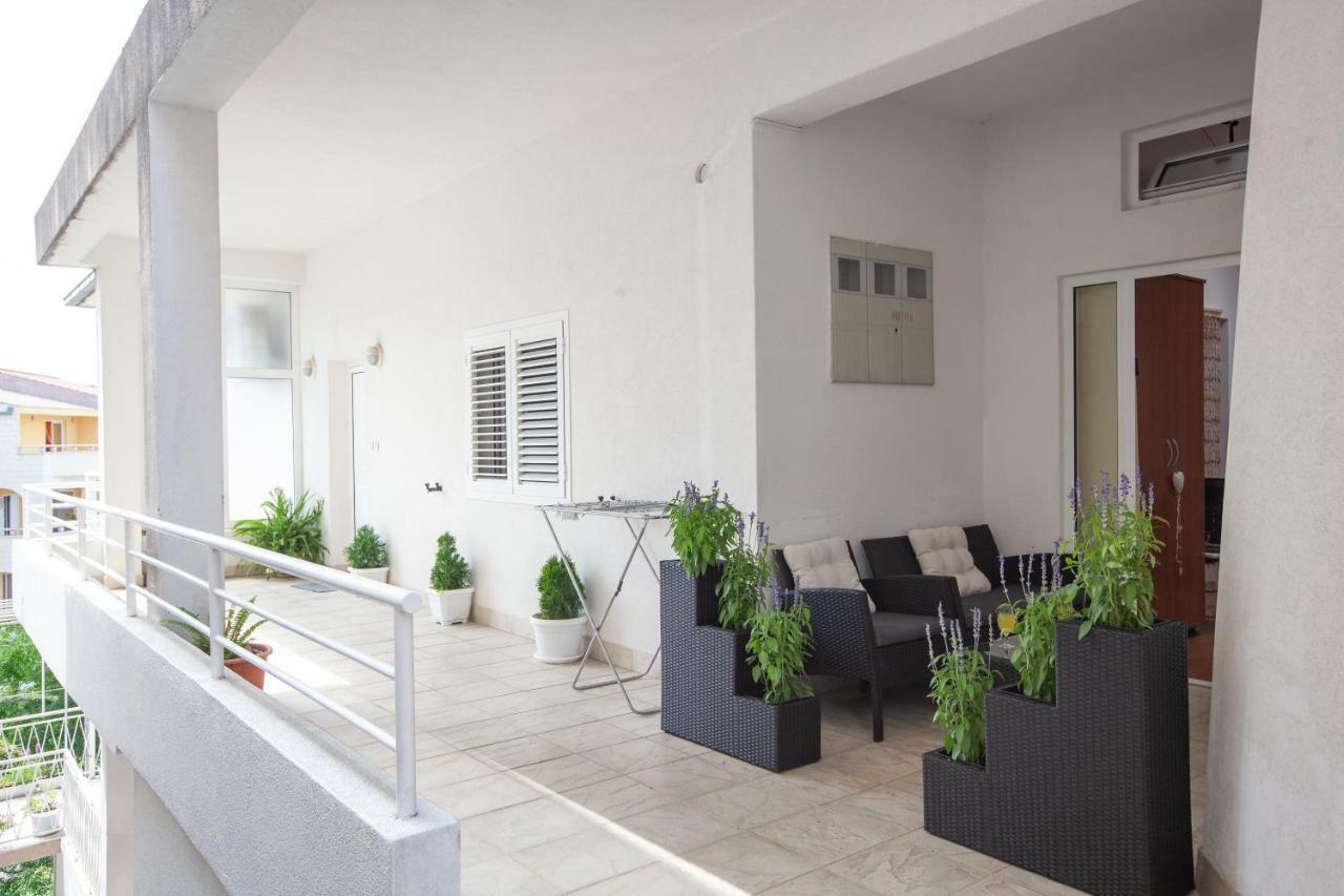 Apartments R Makarska Eksteriør bilde