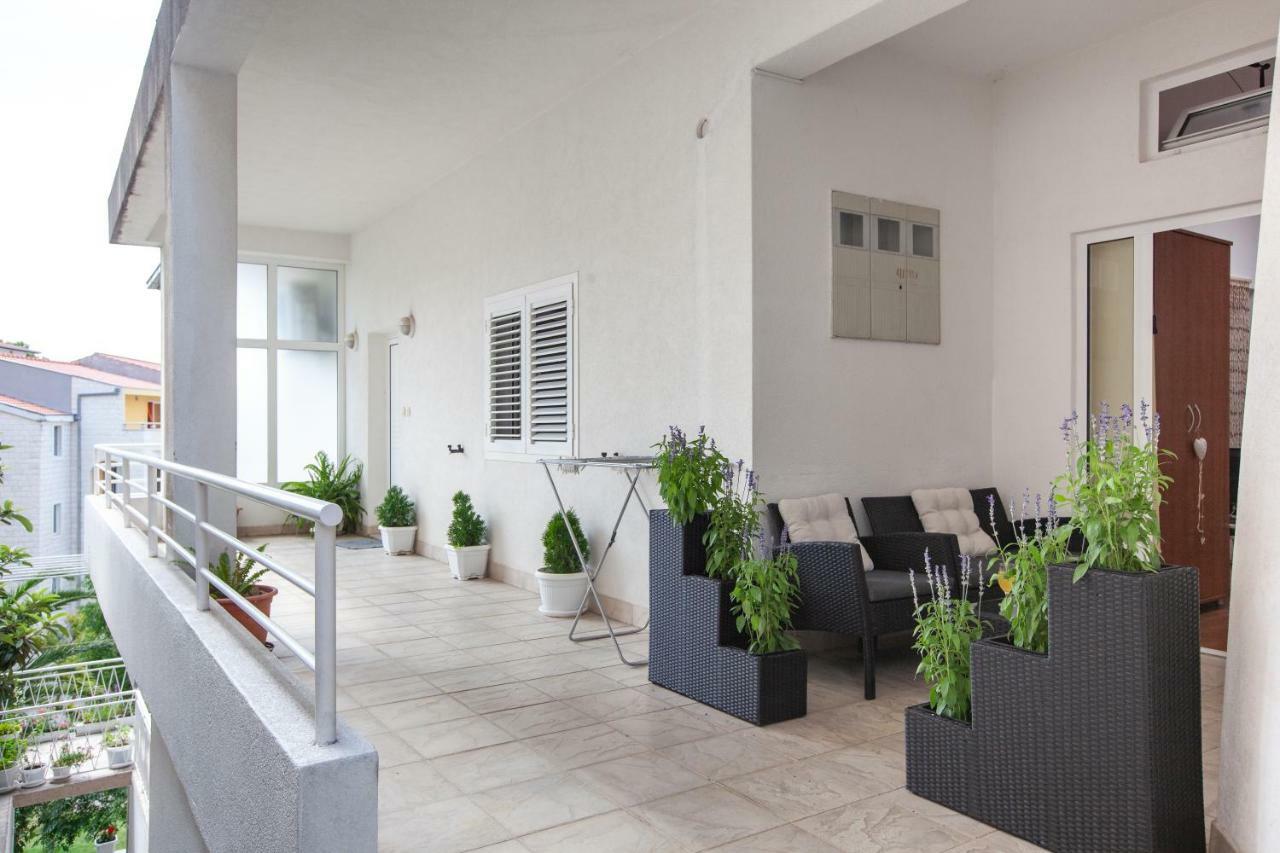Apartments R Makarska Eksteriør bilde
