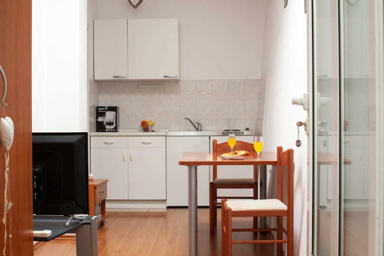 Apartments R Makarska Eksteriør bilde